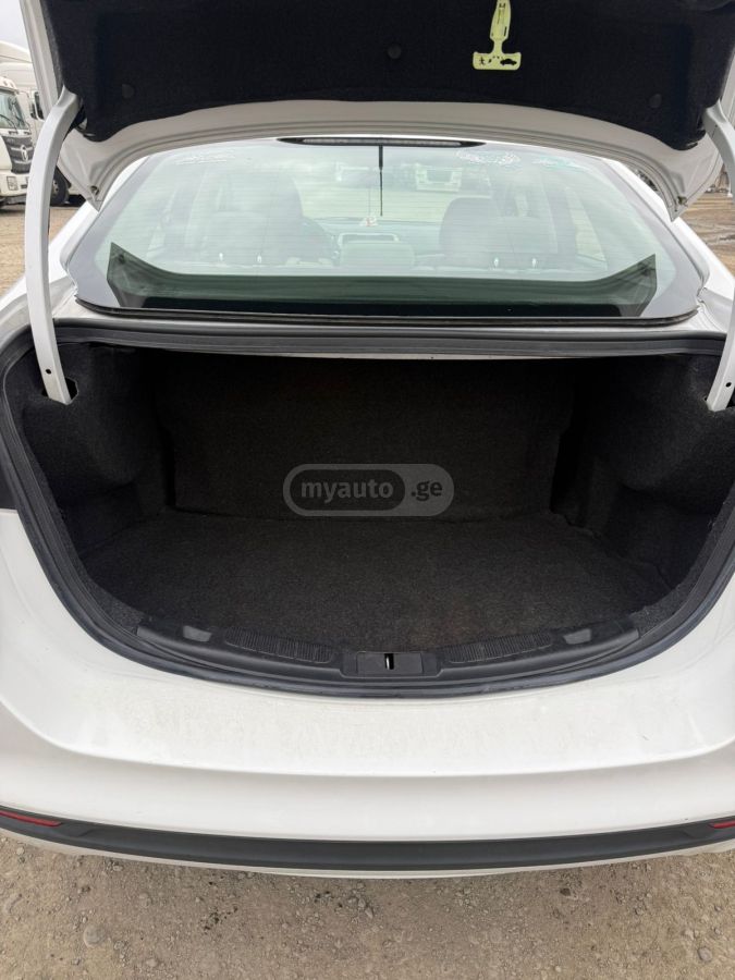 Ford Fusion - фото 7