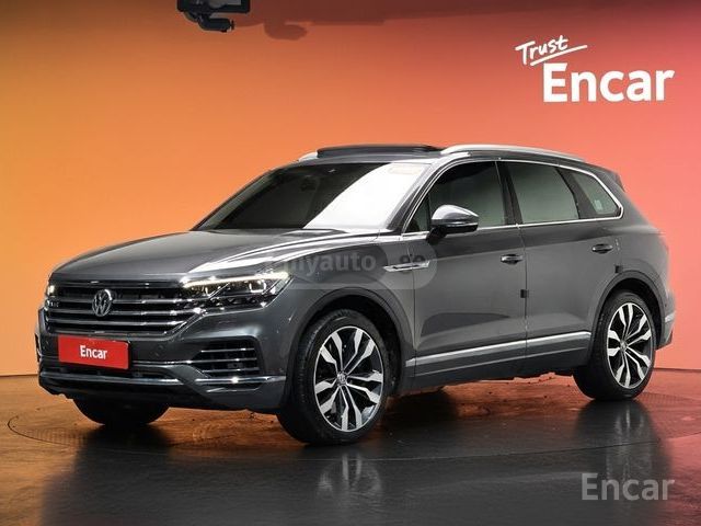 Volkswagen Touareg - фото 1