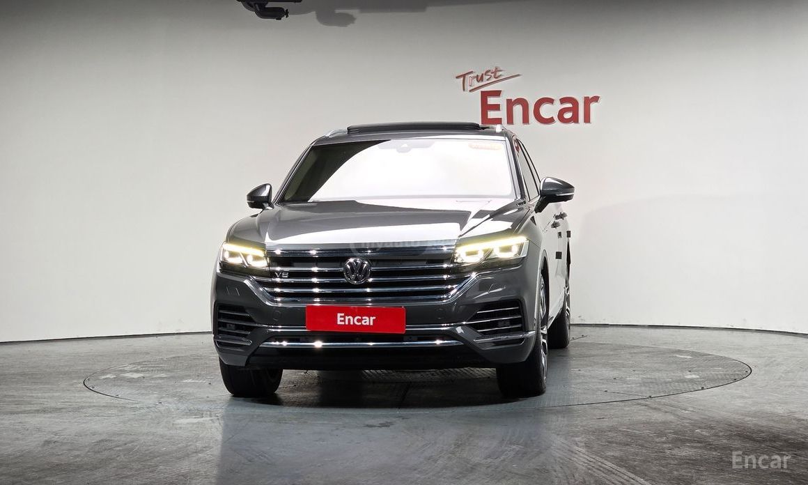 Volkswagen Touareg - фото 3