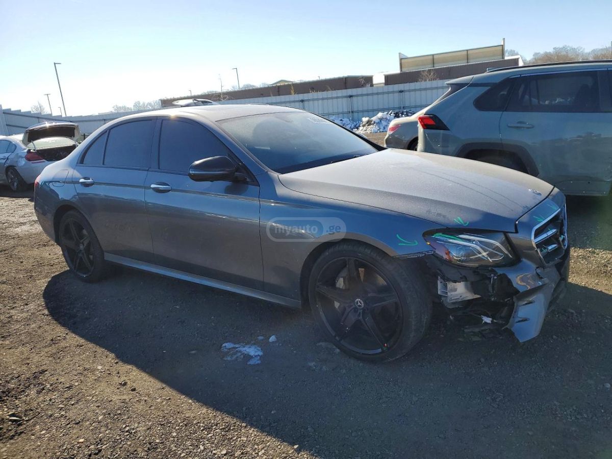 Mercedes-Benz E 350 - фото 4