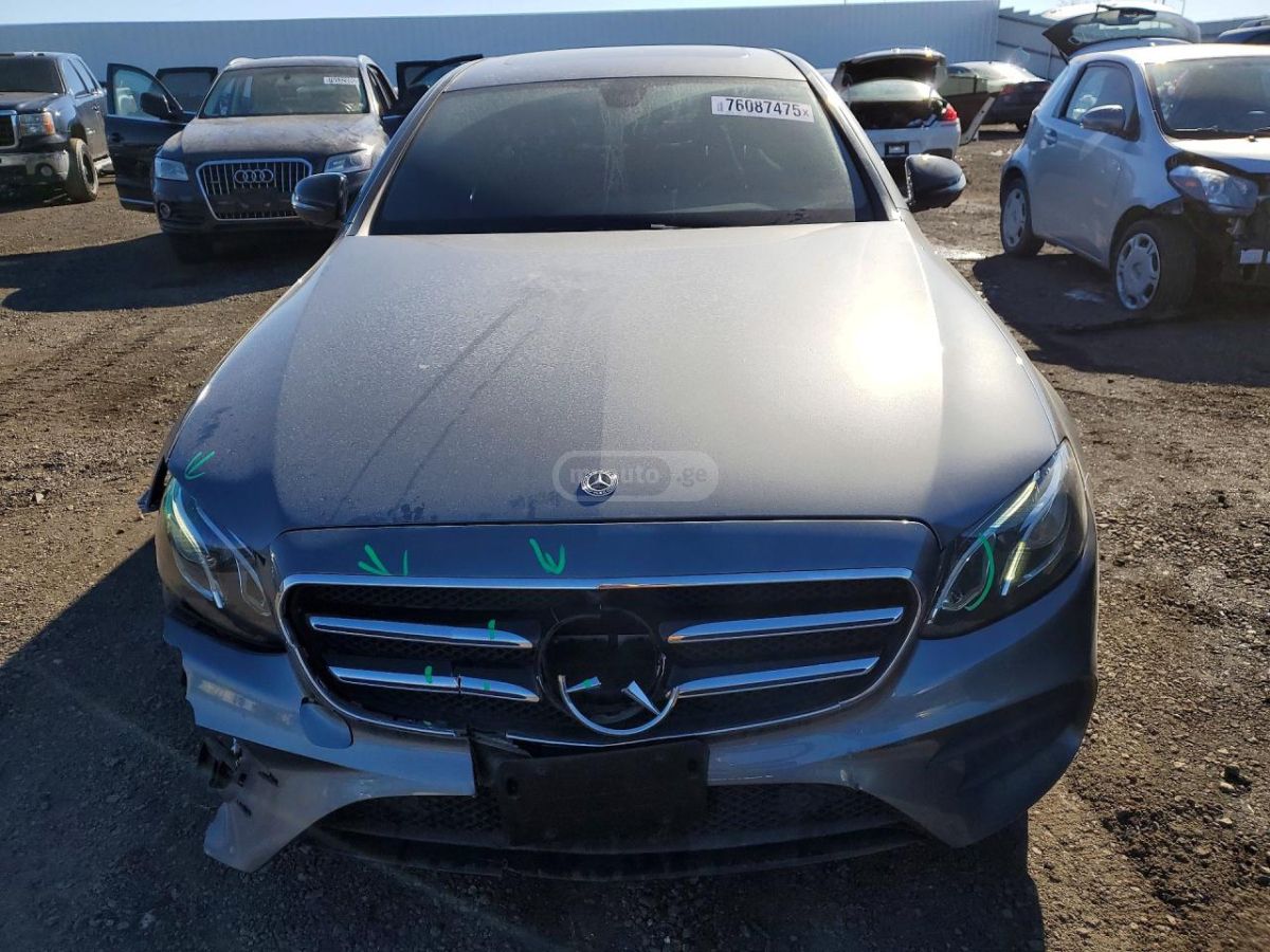 Mercedes-Benz E 350 - фото 5