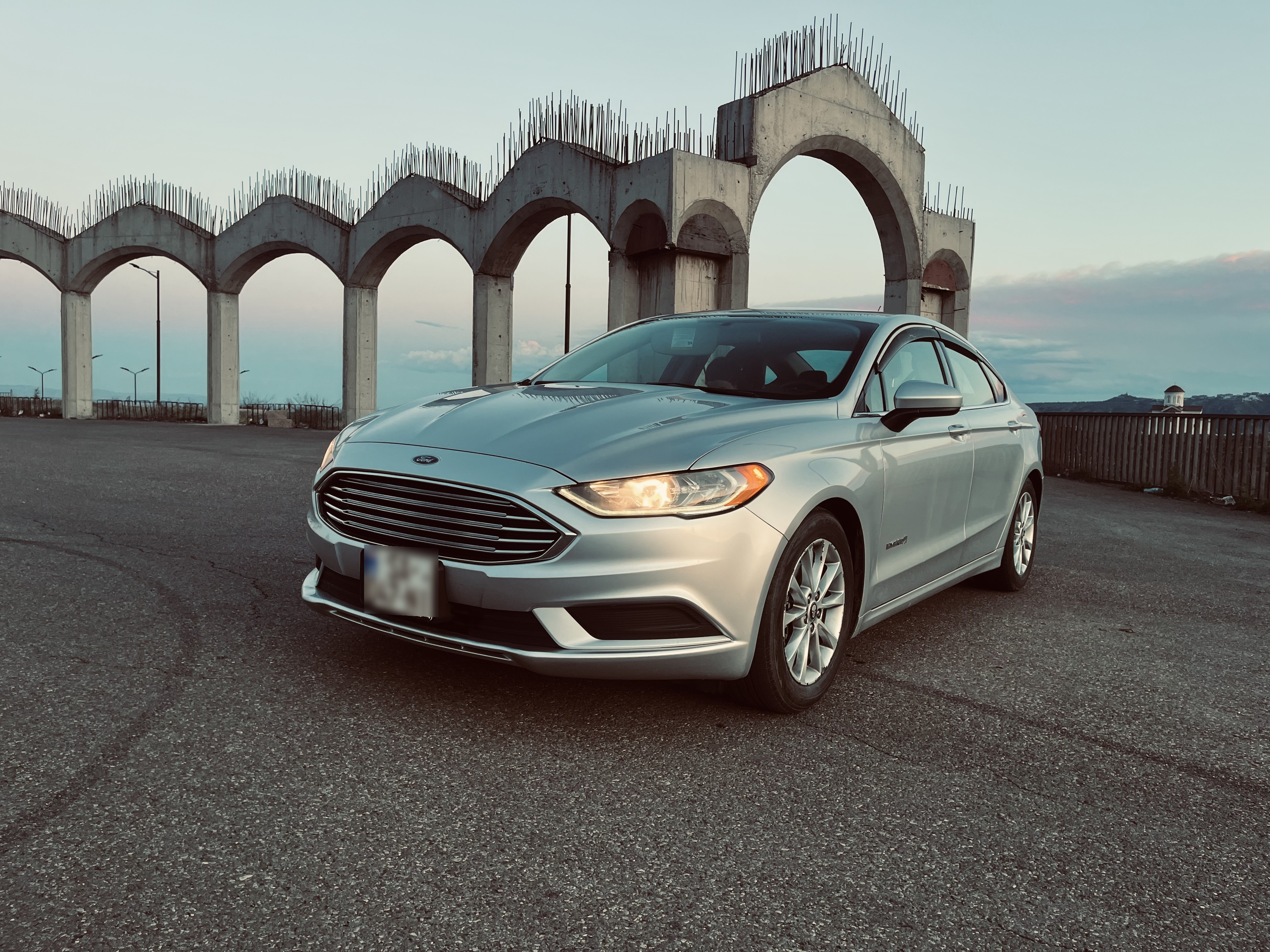 Ford Fusion - фото 1