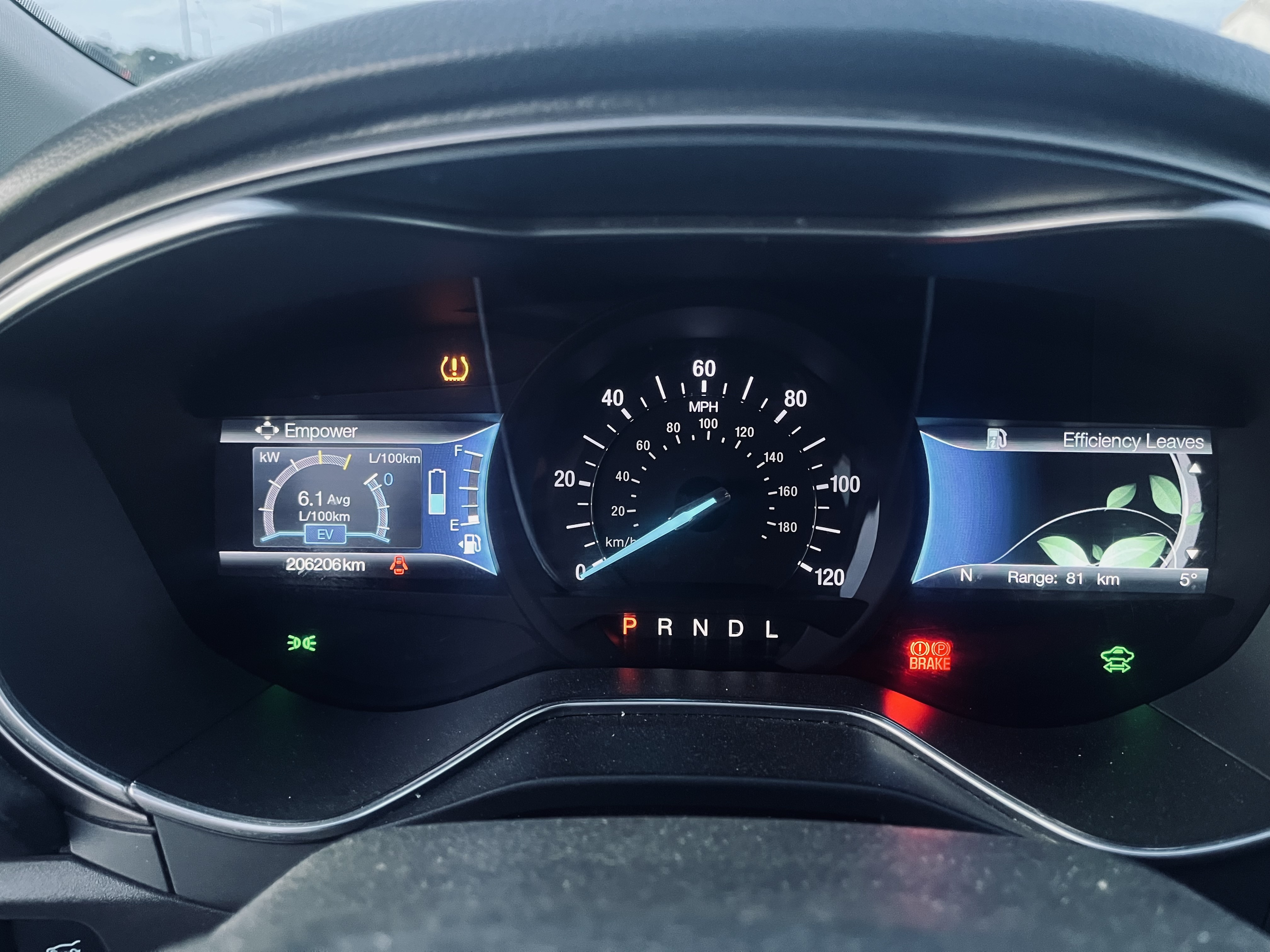 Ford Fusion - фото 6