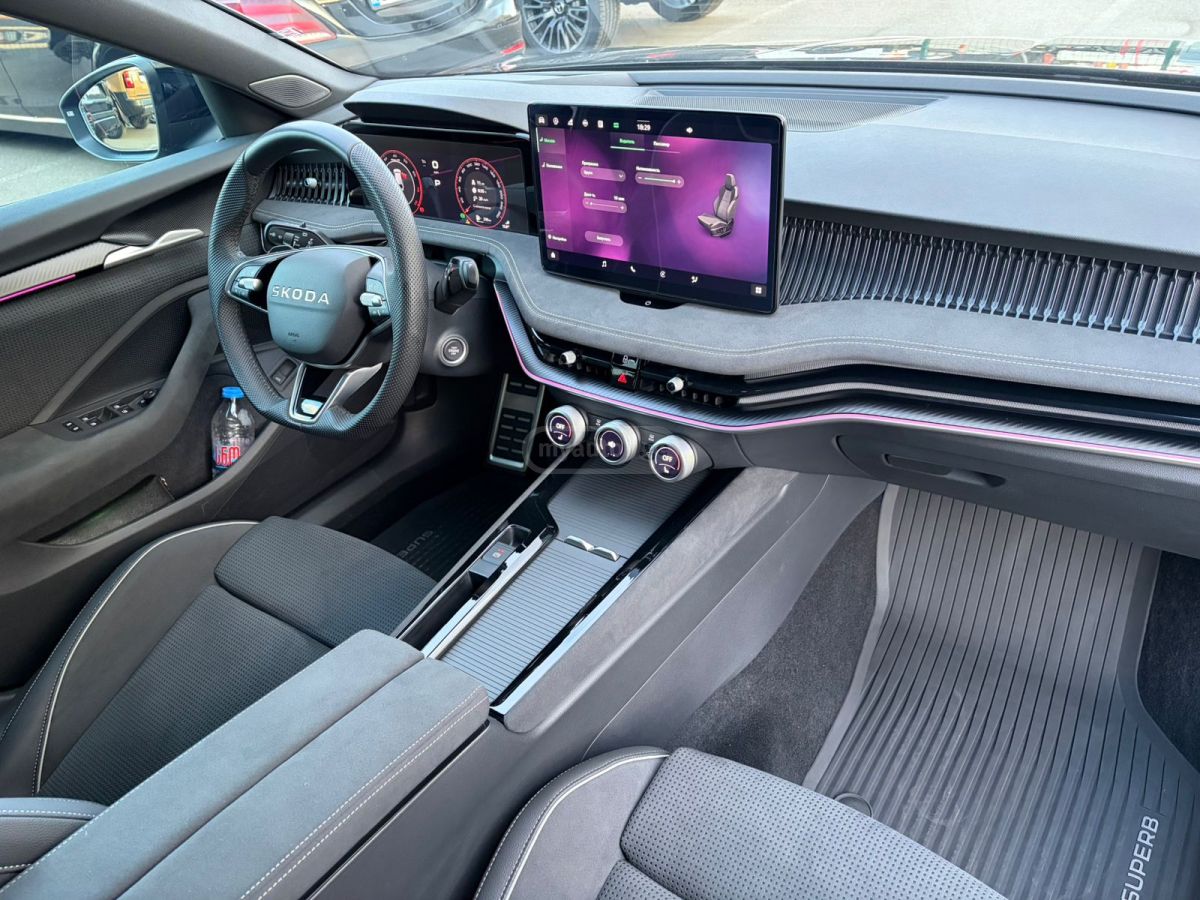 Skoda Superb Sport Line 2025 — миниатюра 8