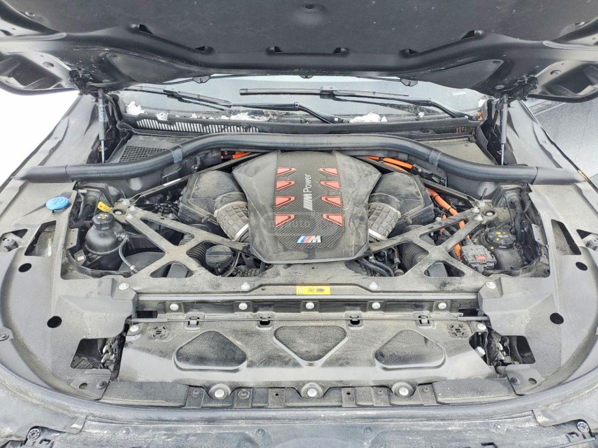 BMW XM - фото 10