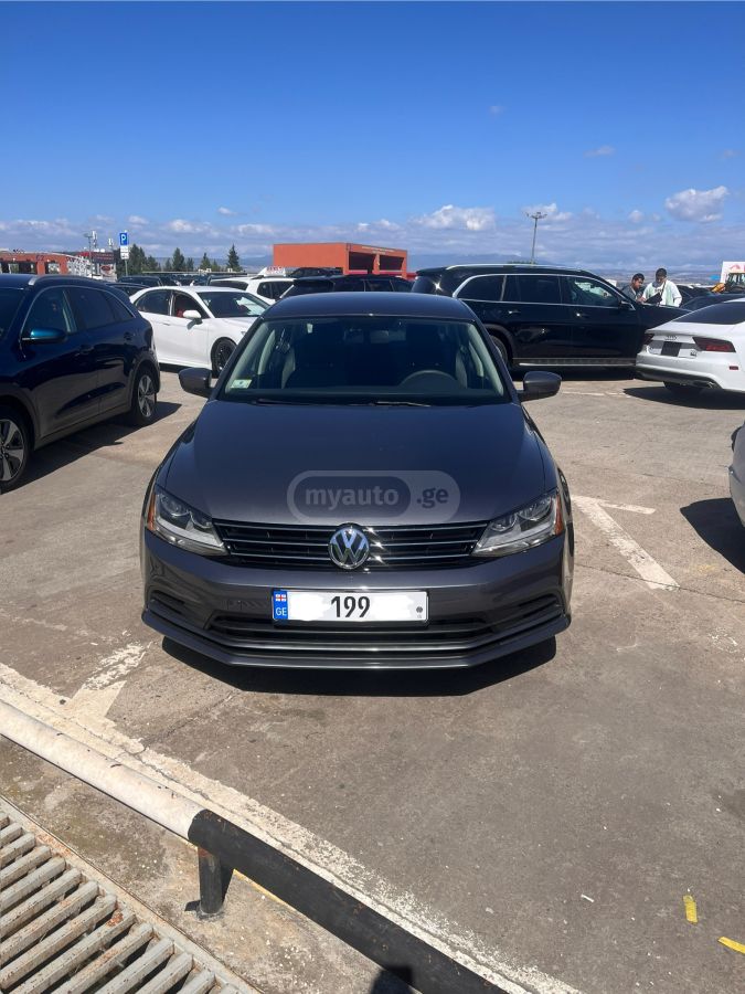 Volkswagen Jetta - фото 1