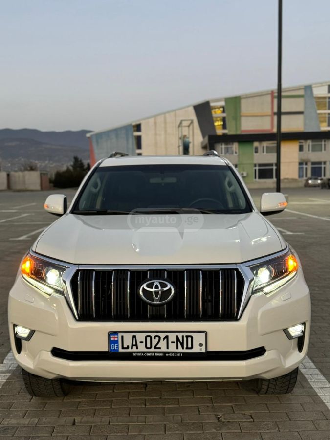 Toyota Land Cruiser Prado - фото 1