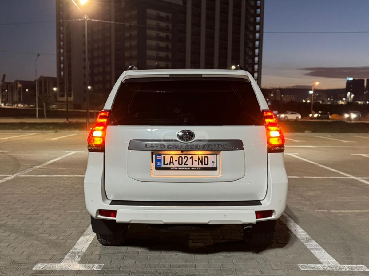 Toyota Land Cruiser Prado - фото 9