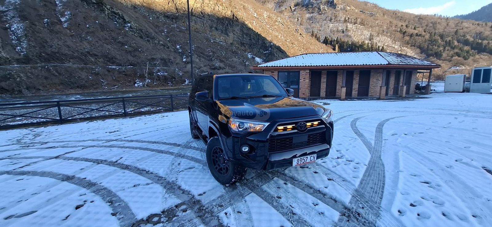 Toyota 4 Runner - фото 1