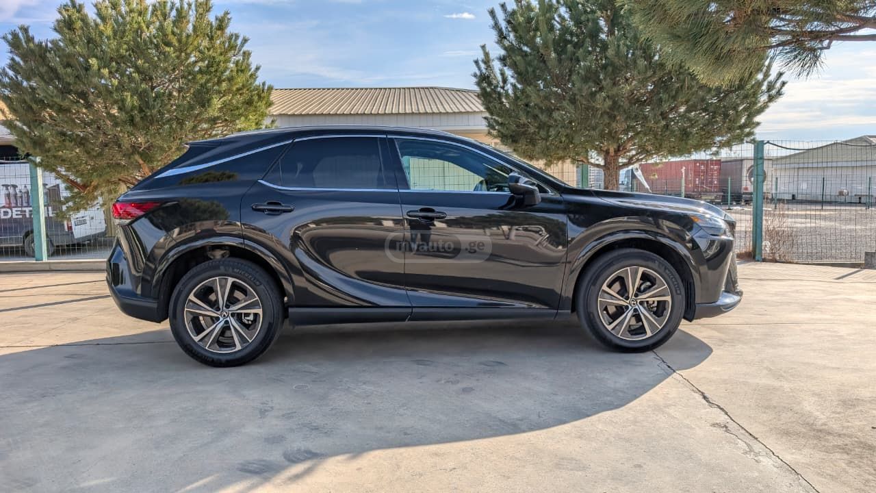 Lexus Premium Plus 4dr Front-Wheel D — миниатюра 11