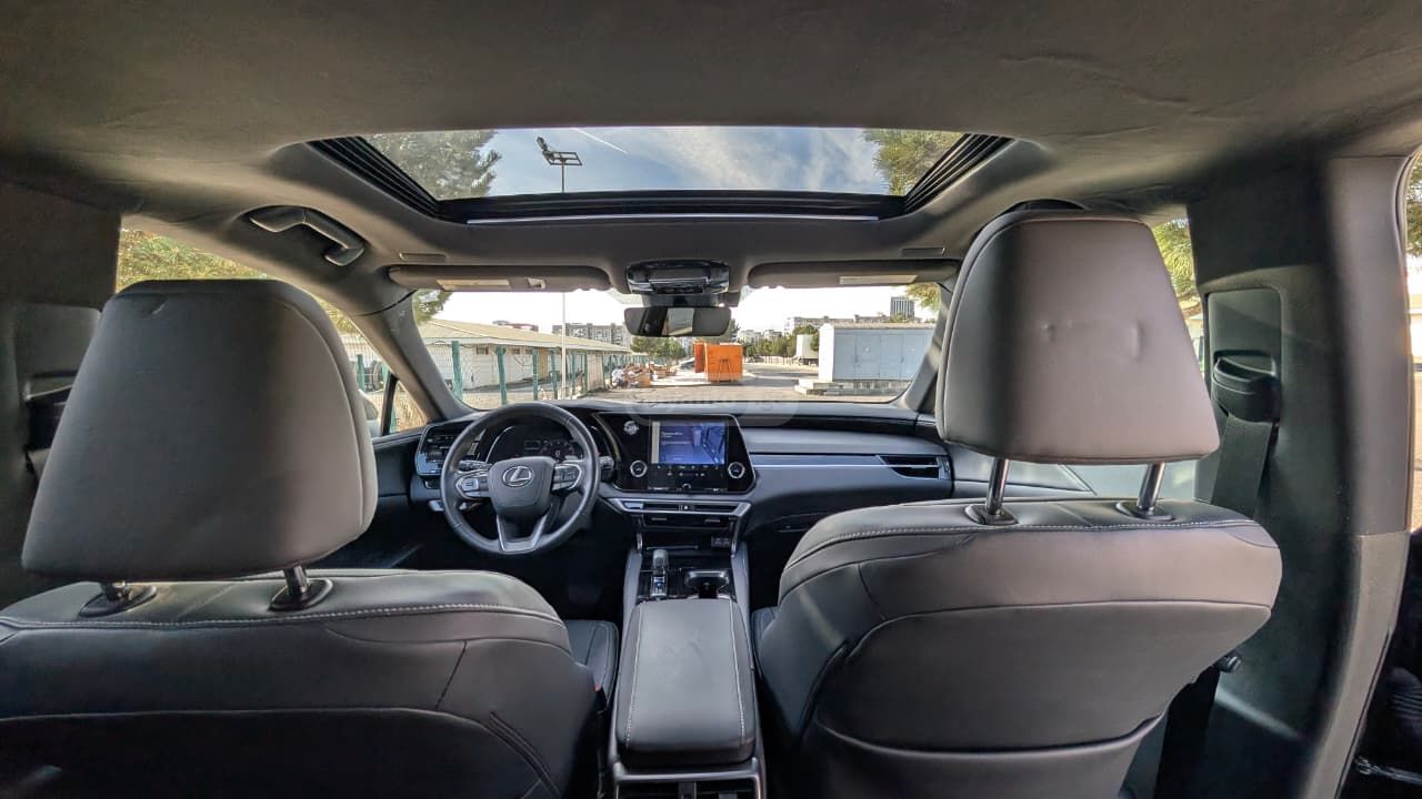 Lexus Premium Plus 4dr Front-Wheel D — миниатюра 14