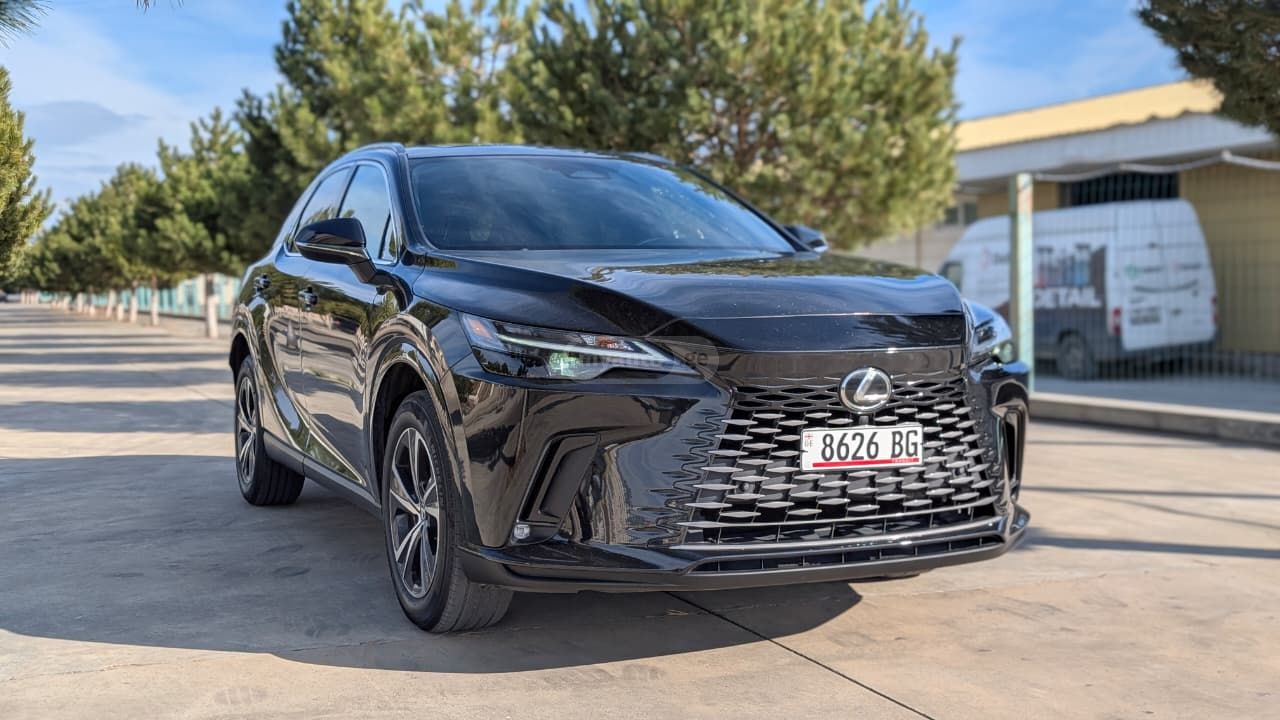 Lexus Premium Plus 4dr Front-Wheel D — миниатюра 3