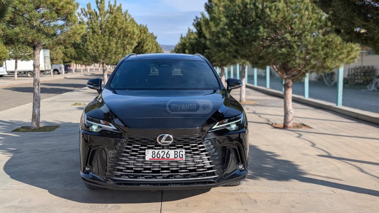 Lexus Premium Plus 4dr Front-Wheel D — миниатюра 5