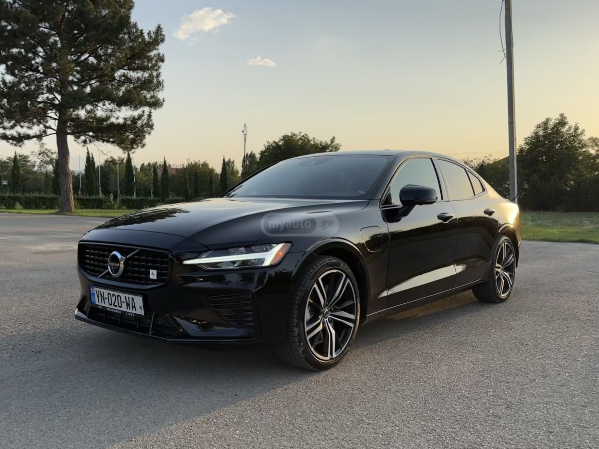 Volvo S 60 - фото 1