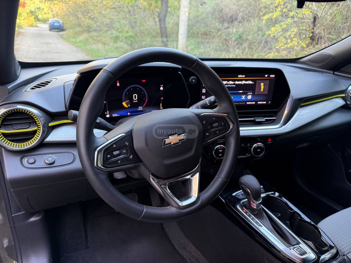 Chevrolet Trax - фото 9