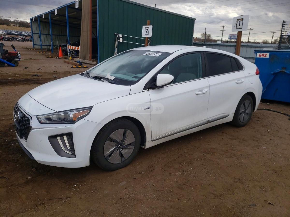 Hyundai Ioniq - фото 2