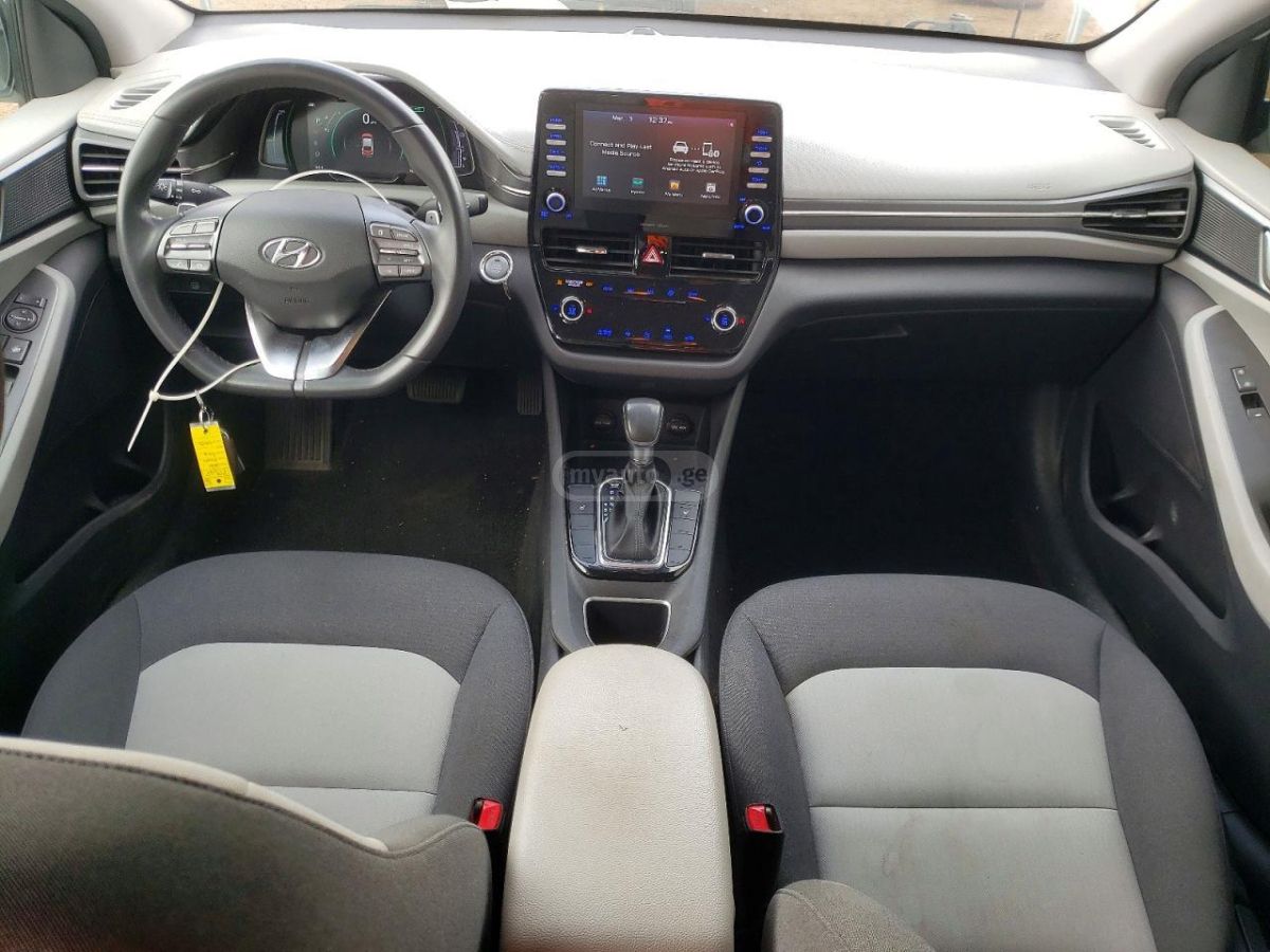 Hyundai Ioniq - фото 8