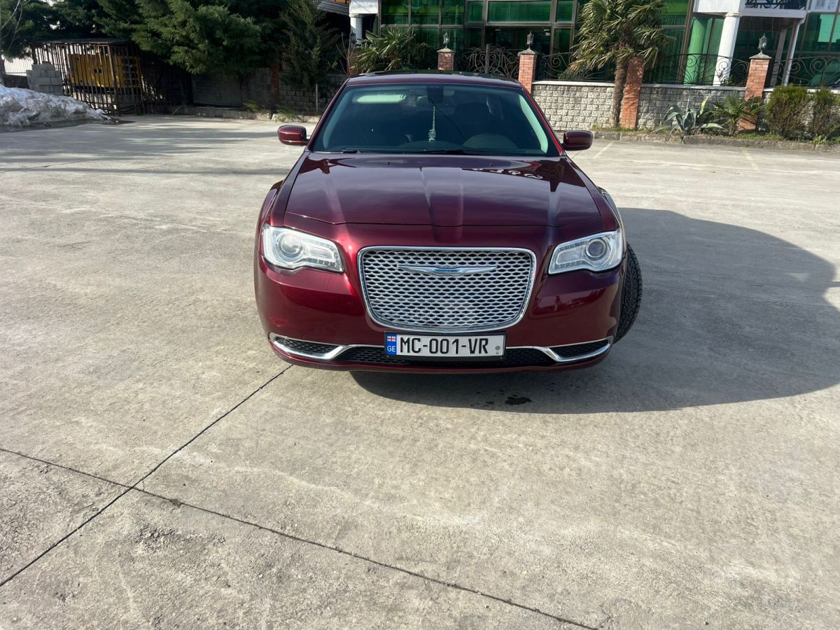 Chrysler 300 - фото 1