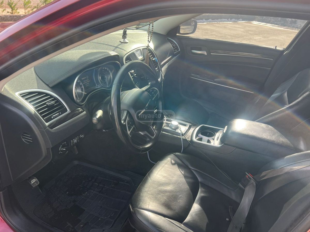 Chrysler 300 - фото 10