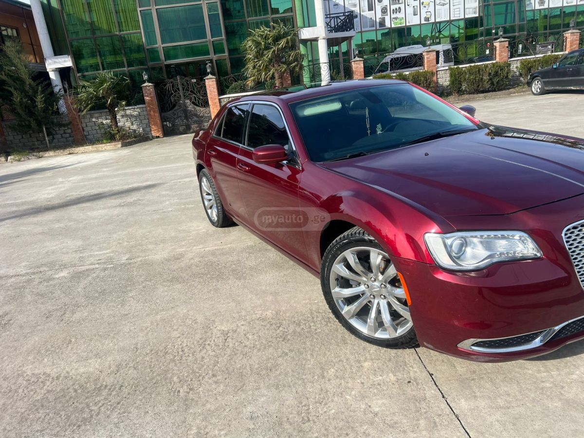 Chrysler 300 - фото 3