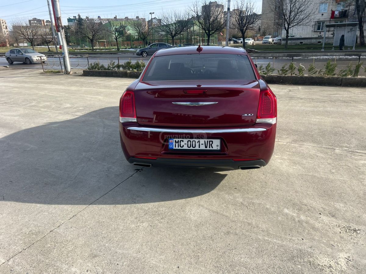 Chrysler 300 - фото 5