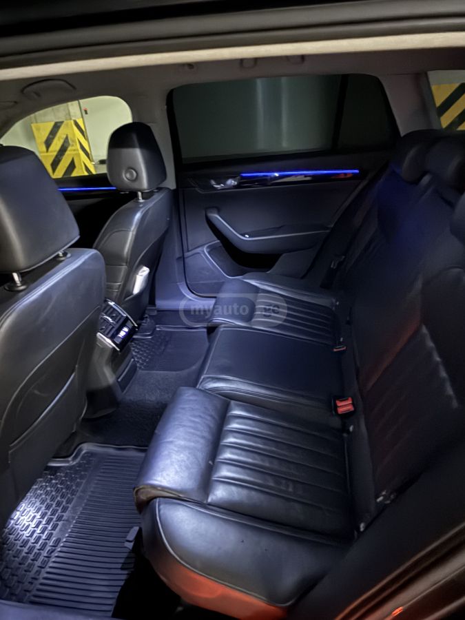 Skoda Superb - фото 10