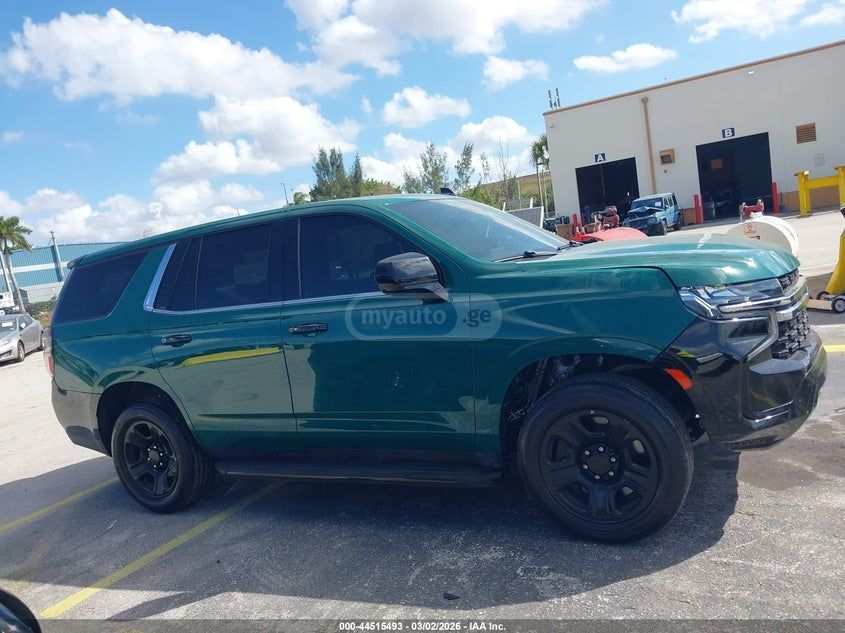 Chevrolet Tahoe 2023 — миниатюра 12