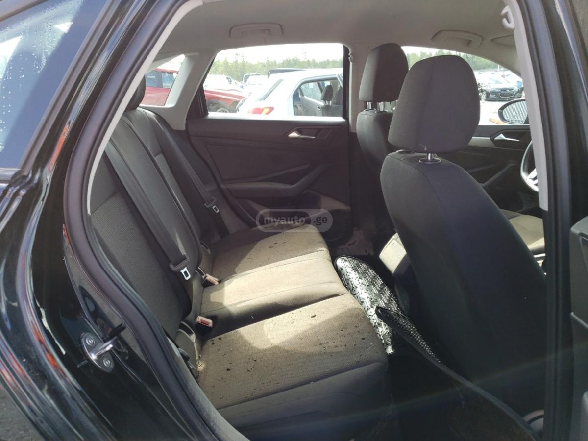 Volkswagen Jetta 2021 — миниатюра 10