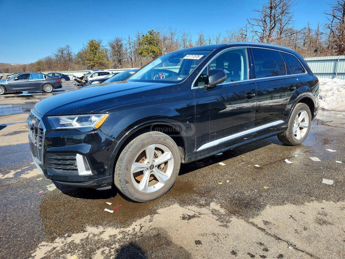 Audi Q7 - фото 1