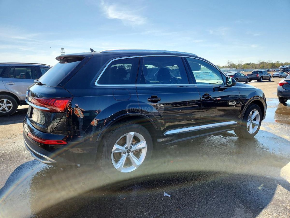 Audi Q7 - фото 3