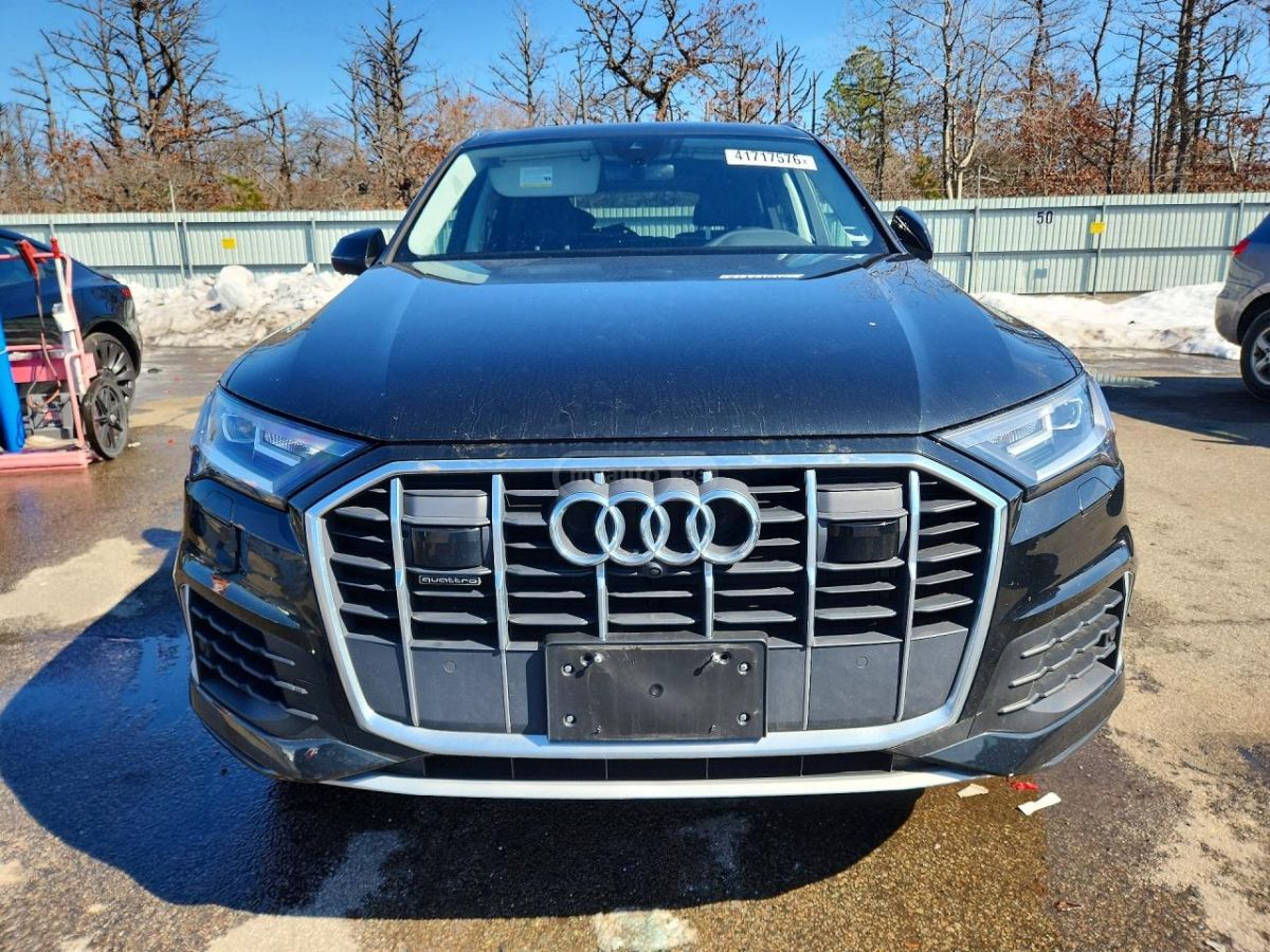 Audi Q7 - фото 5