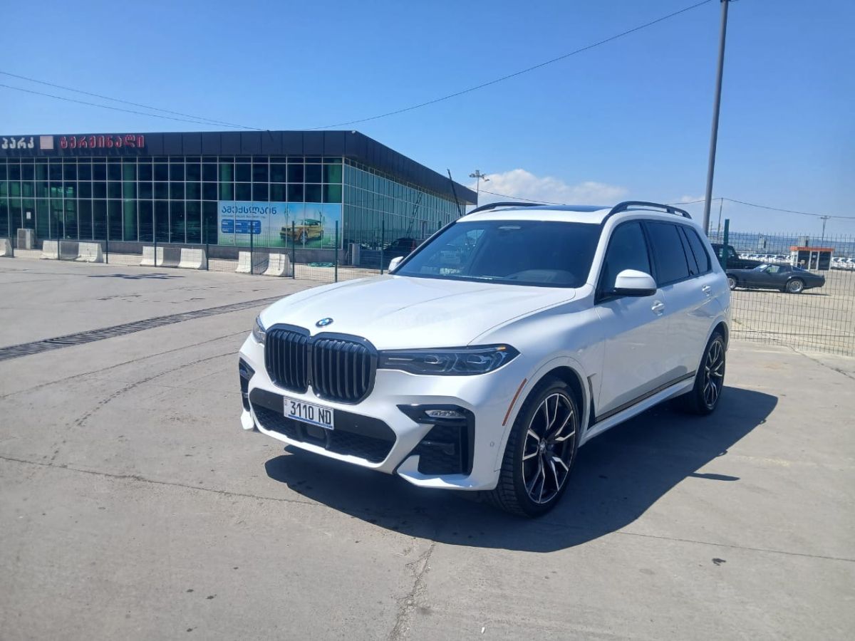 BMW X7 - фото 2