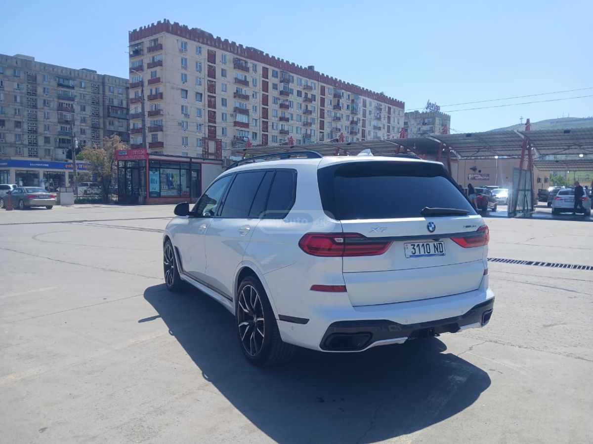 BMW X7 - фото 5