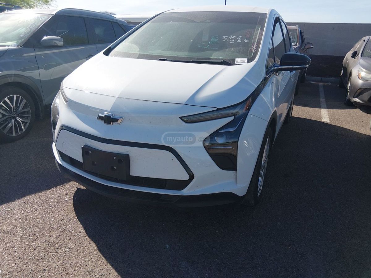 Chevrolet Bolt EV - фото 1