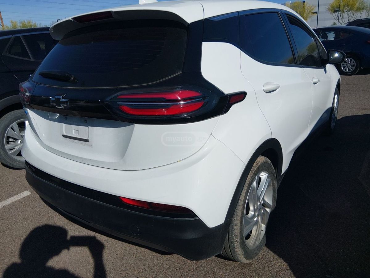 Chevrolet Bolt EV - фото 4