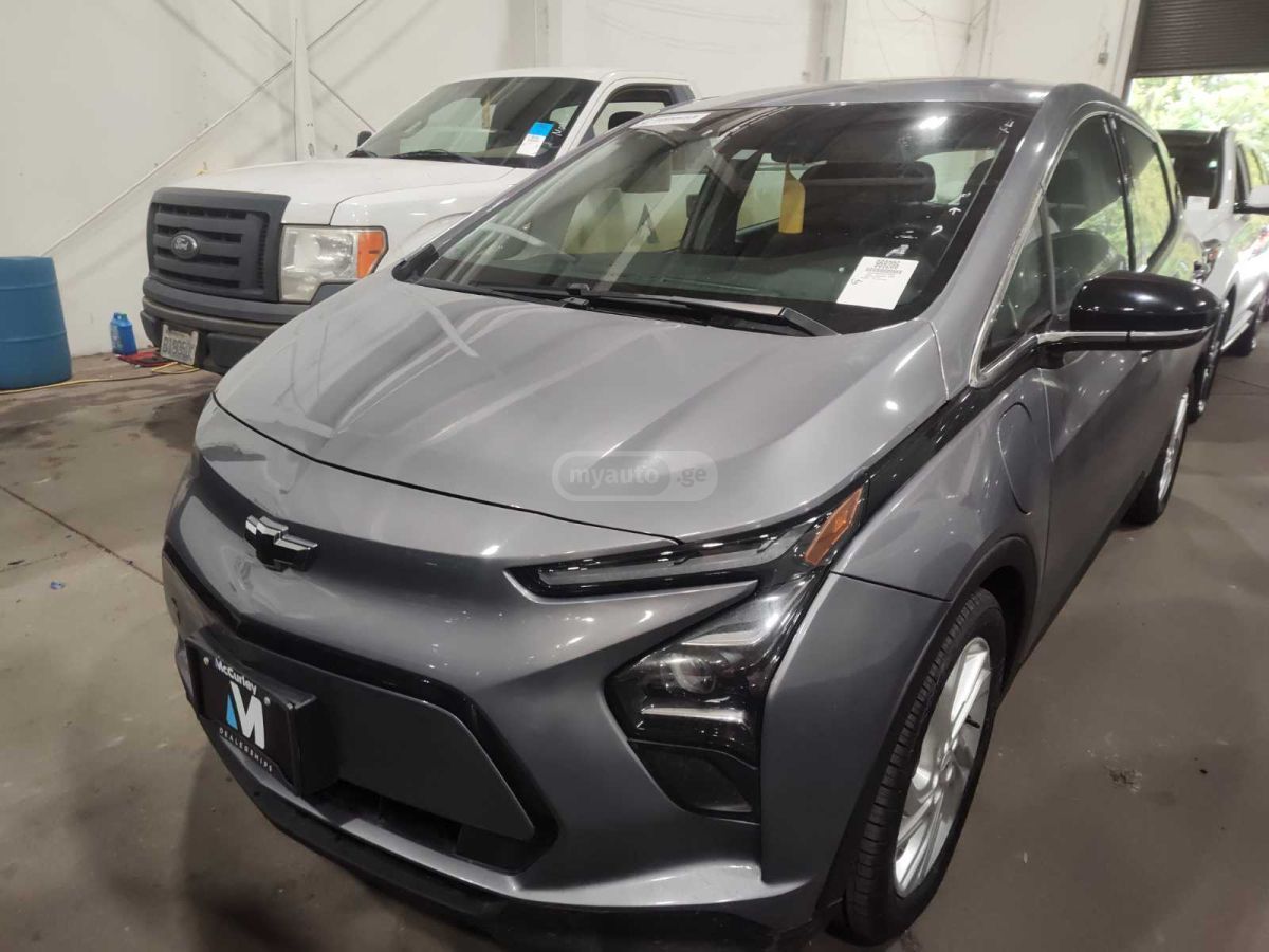 Chevrolet Bolt EV - фото 1