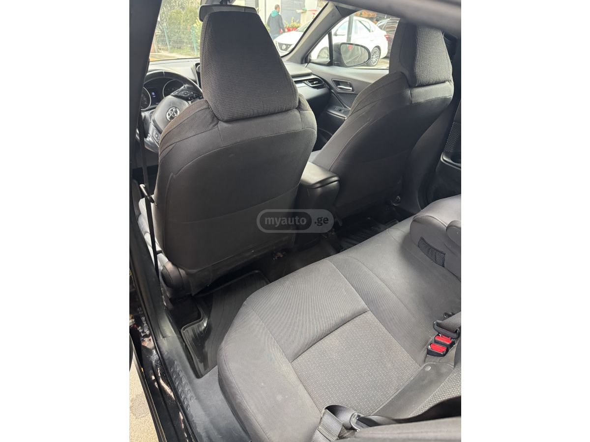 Toyota CHR - фото 6