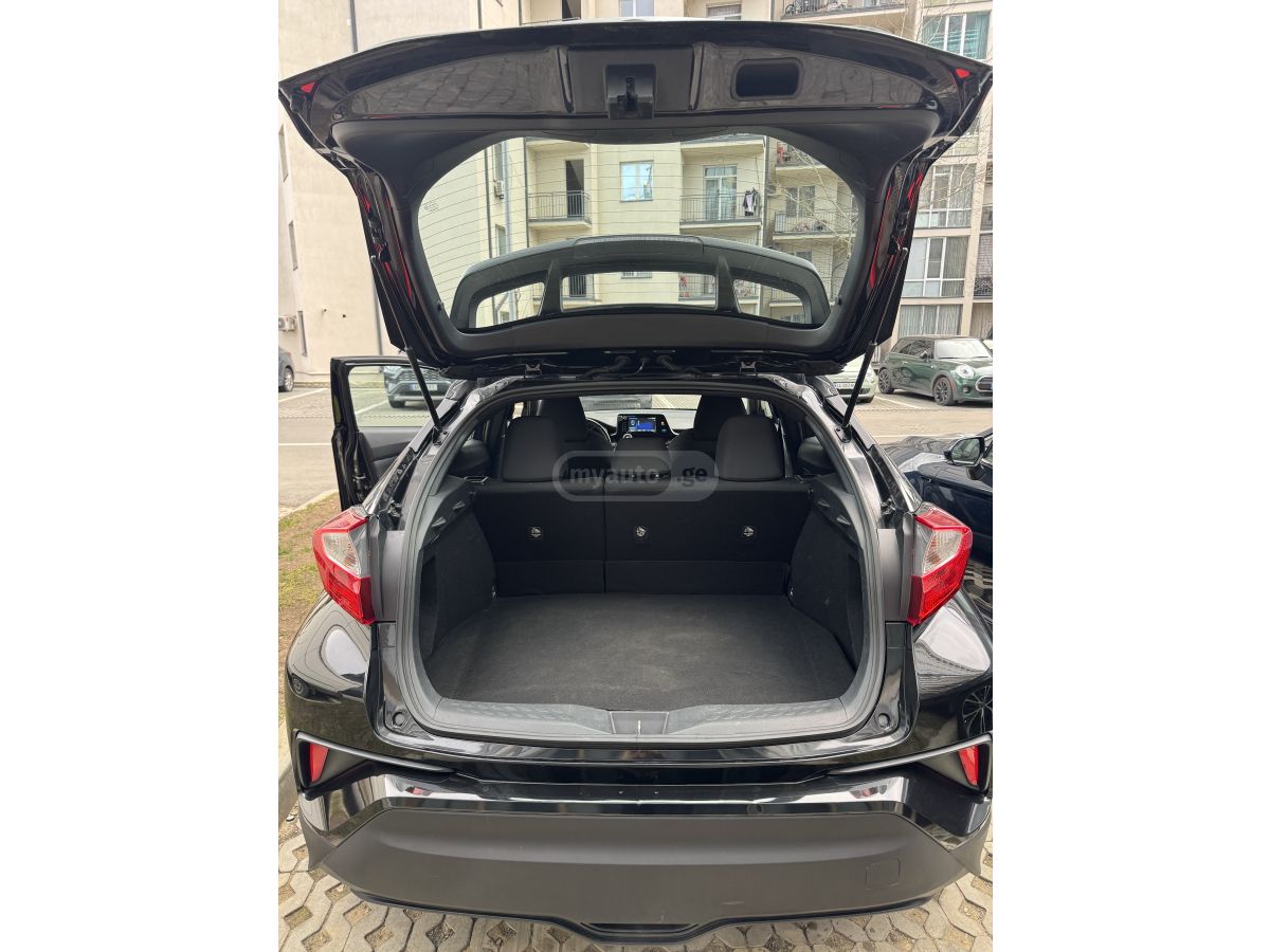 Toyota CHR - фото 8