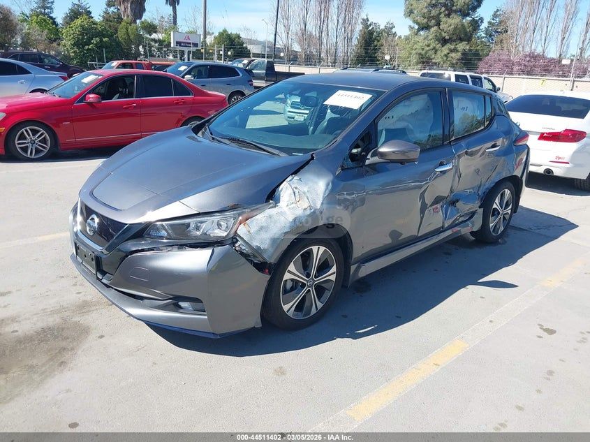 Nissan Leaf - фото 2