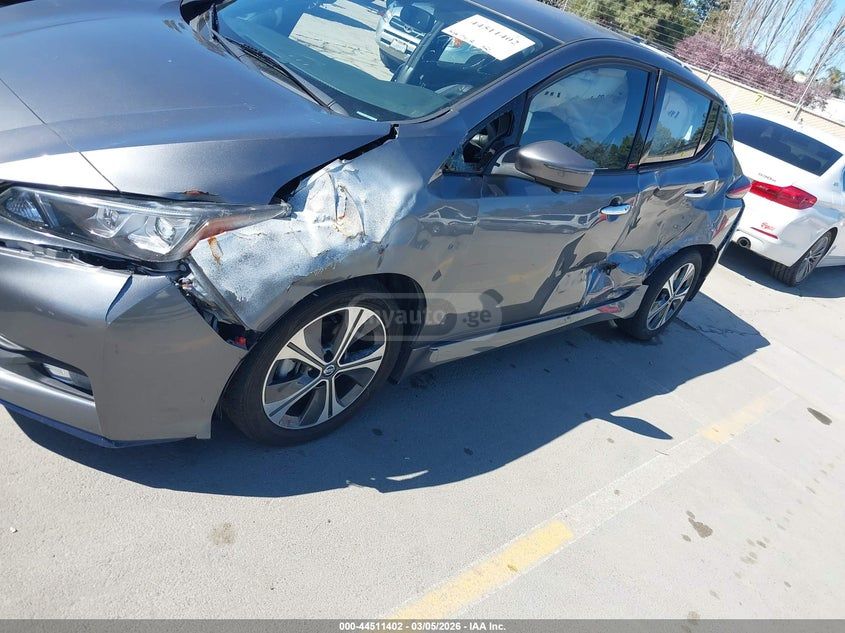 Nissan Leaf - фото 6