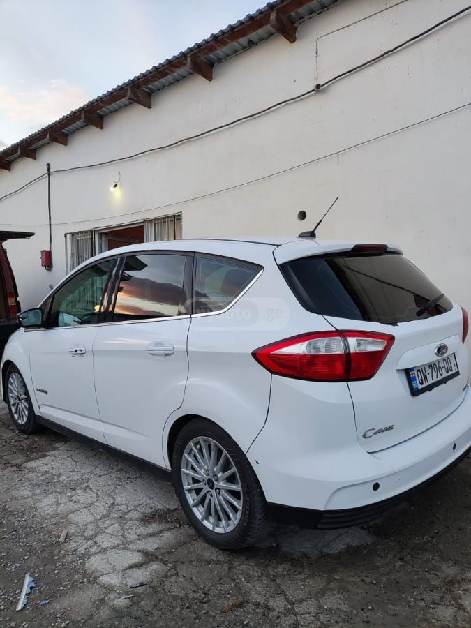 Ford C-MAX - фото 5