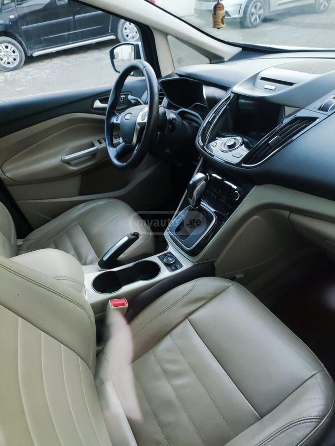 Ford C-MAX - фото 6