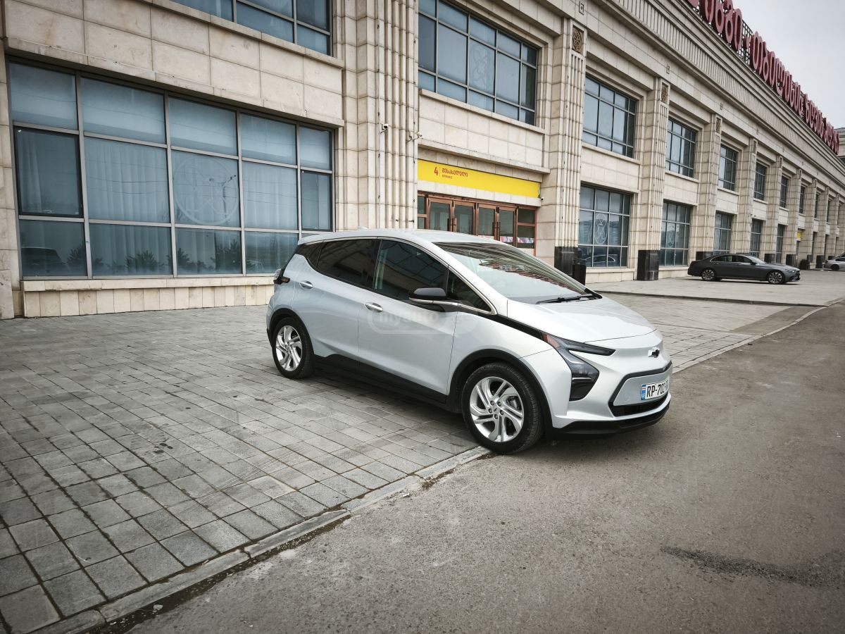 Chevrolet 1LT 4dr Wagon Automatic — миниатюра 1