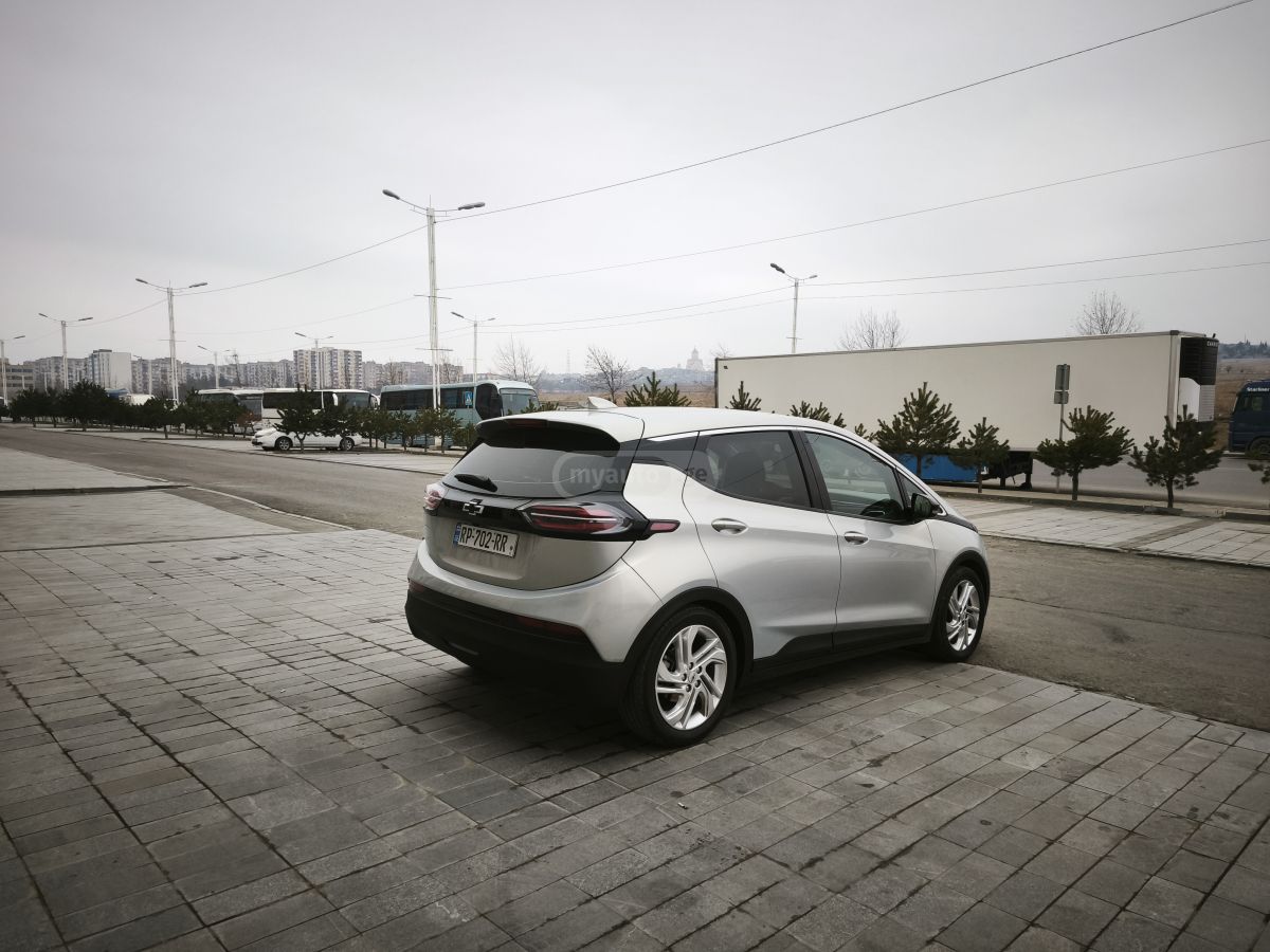 Chevrolet 1LT 4dr Wagon Automatic — миниатюра 12