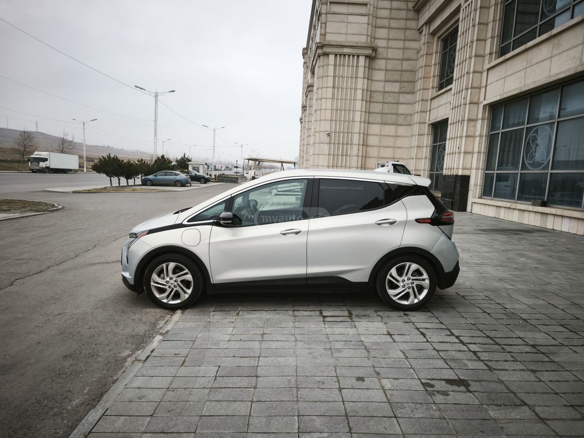 Chevrolet 1LT 4dr Wagon Automatic — миниатюра 7