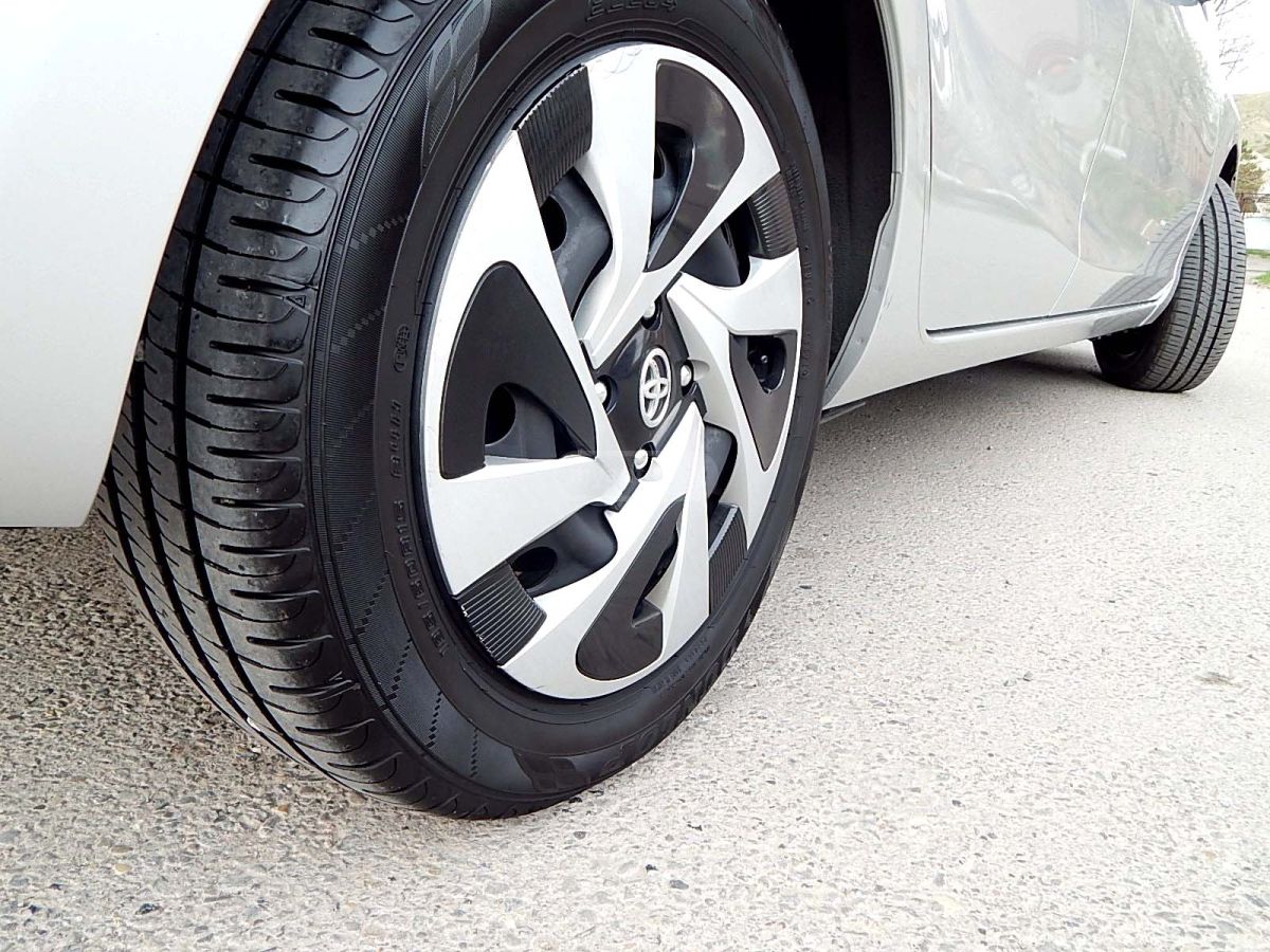 Toyota Aqua - фото 7