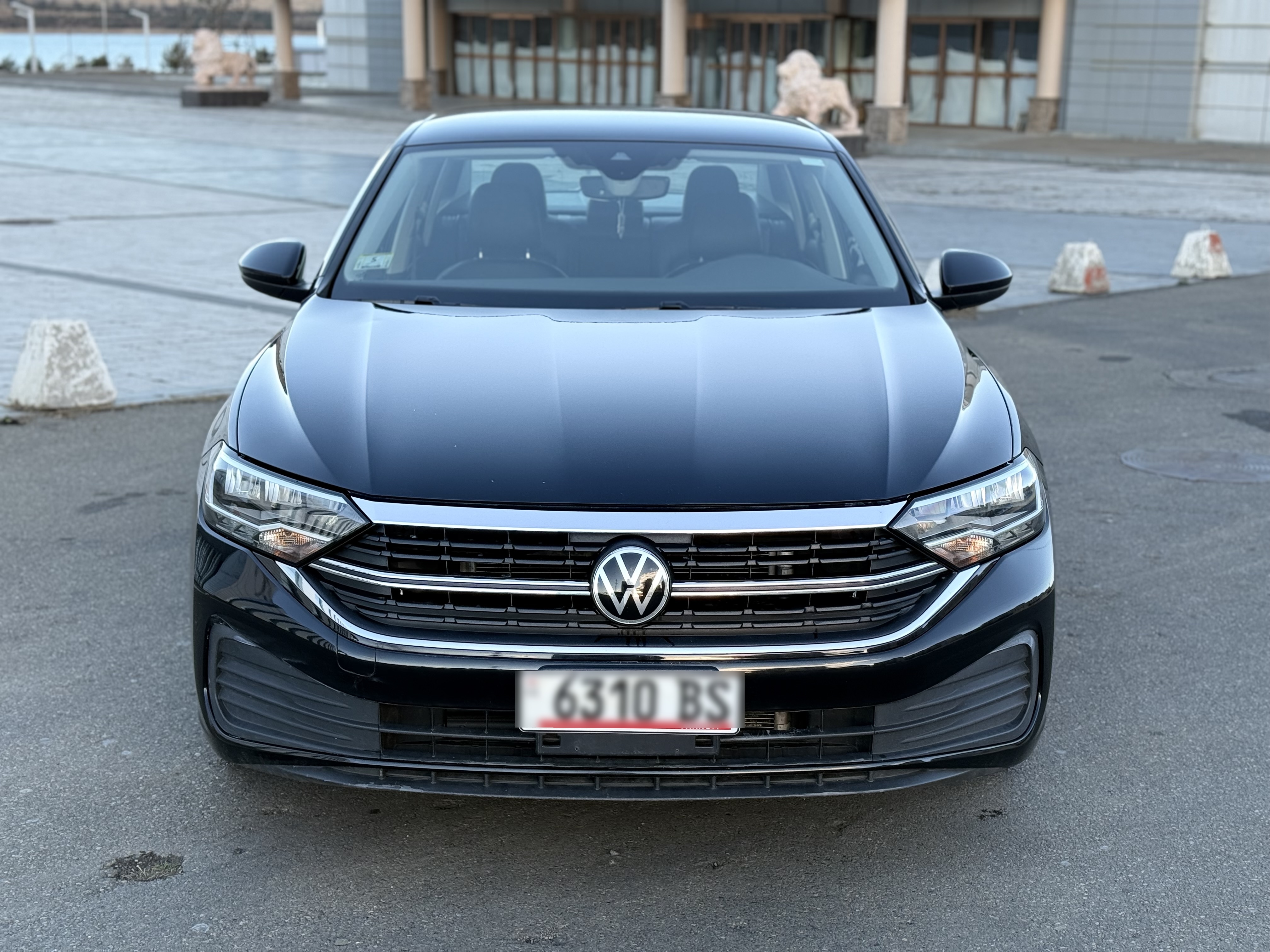 Volkswagen Jetta - фото 1