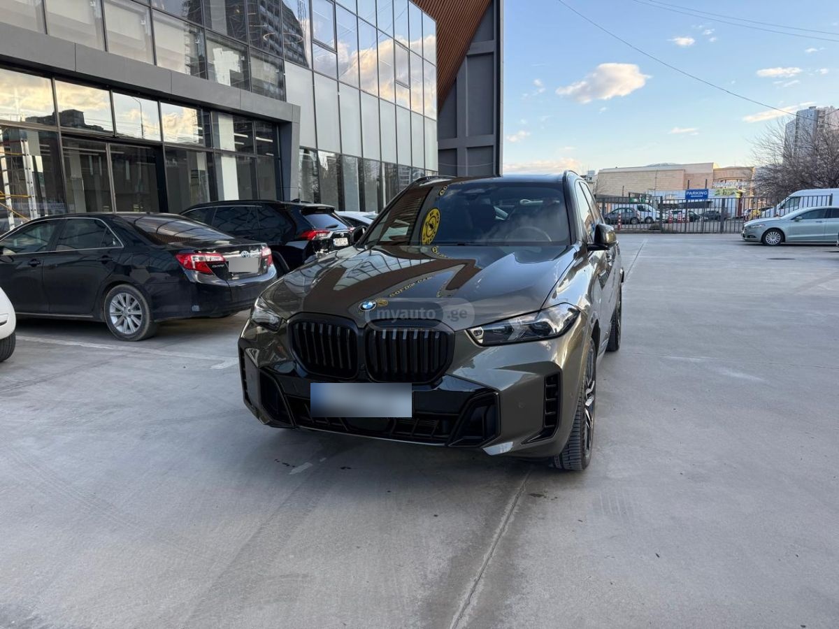 BMW X5 - фото 1