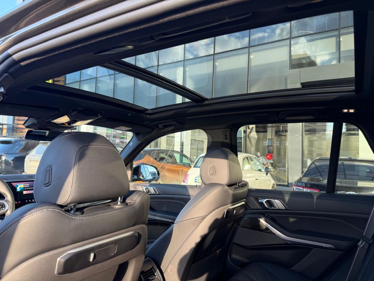 BMW xDrive40i 4dr All-Wheel Drive — миниатюра 3