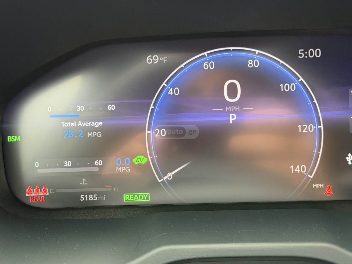 Toyota XSE Hybrid — миниатюра 12